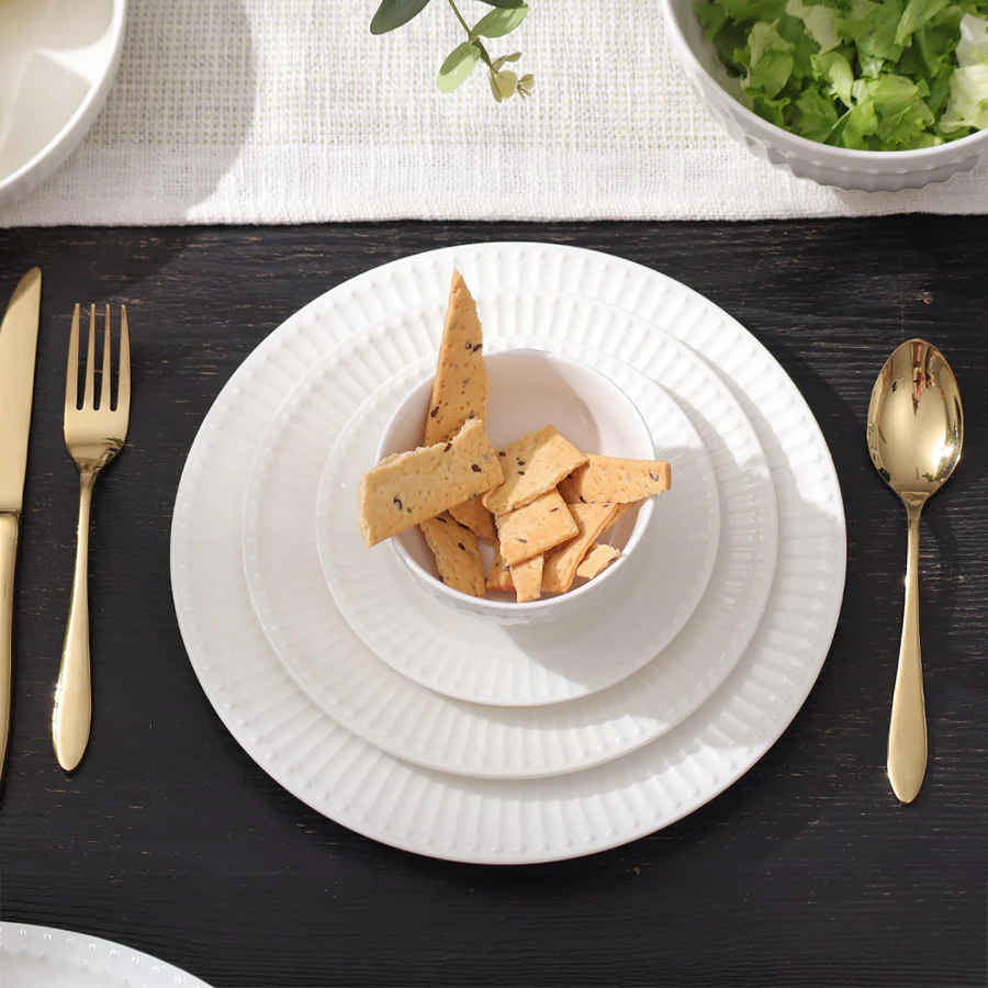 Aria Ceramic Dinner Plate - White - Image 4