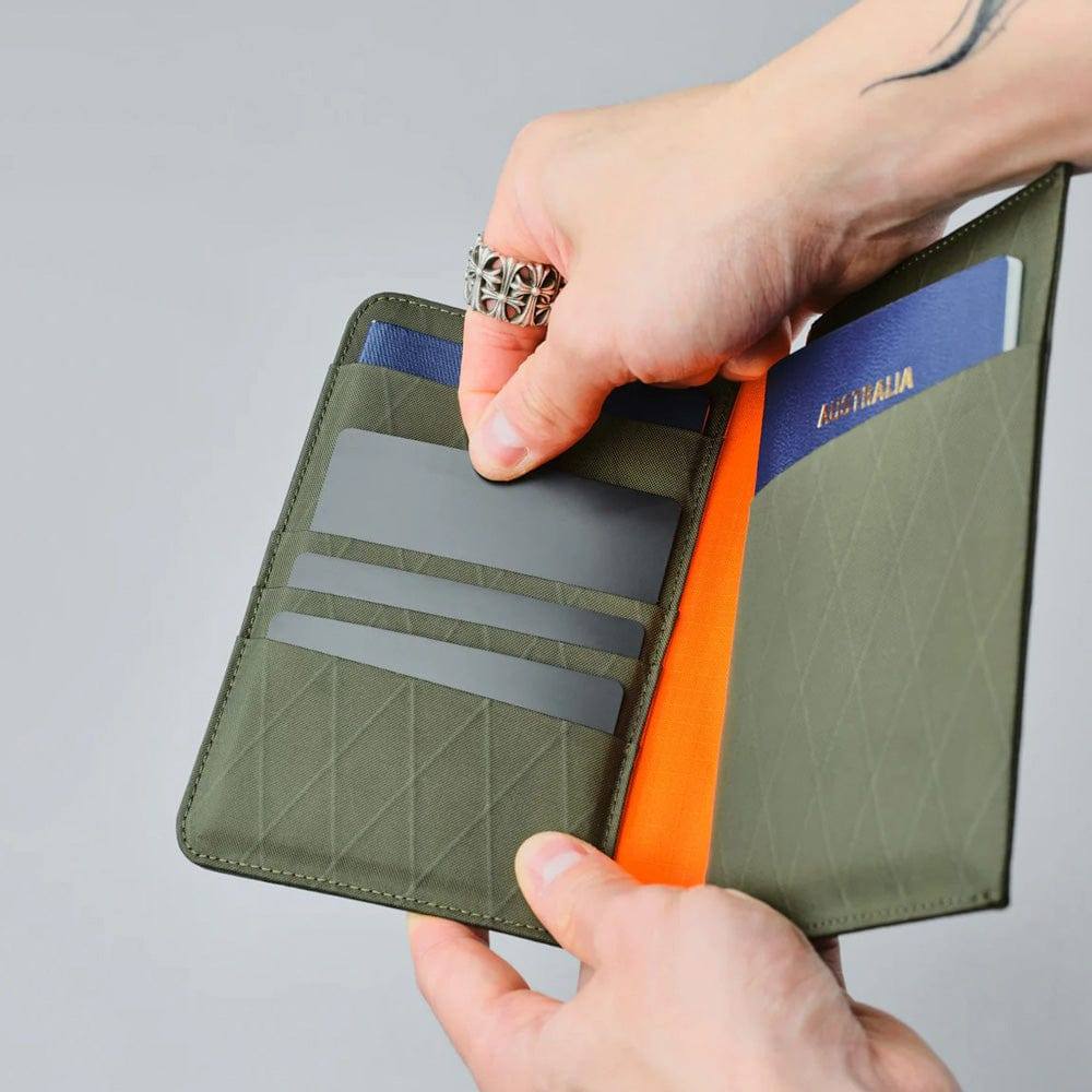 ARK Bifold Passport Wallet - Dark Green VX21 - Image 6