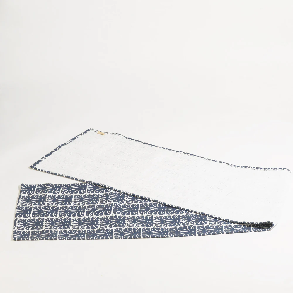 Botanical Table Runner - Navy White - Image 4