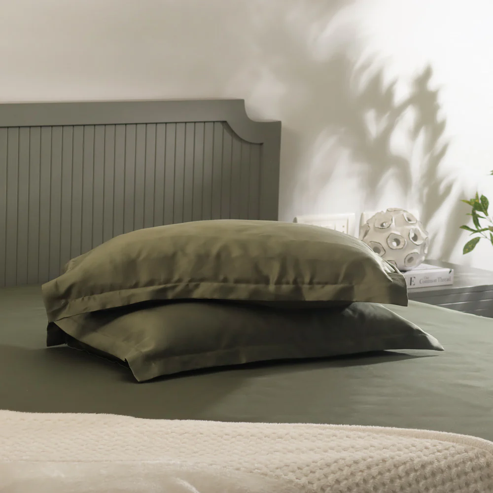 Bottega Bamboo Cotton King Size Bedsheet Set - Dark Green - Image 5