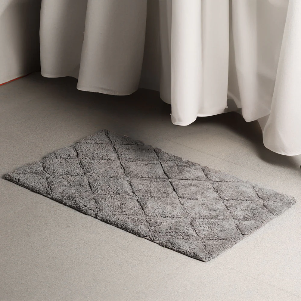 Celine Harlequin Tufted Bathmat - Grey