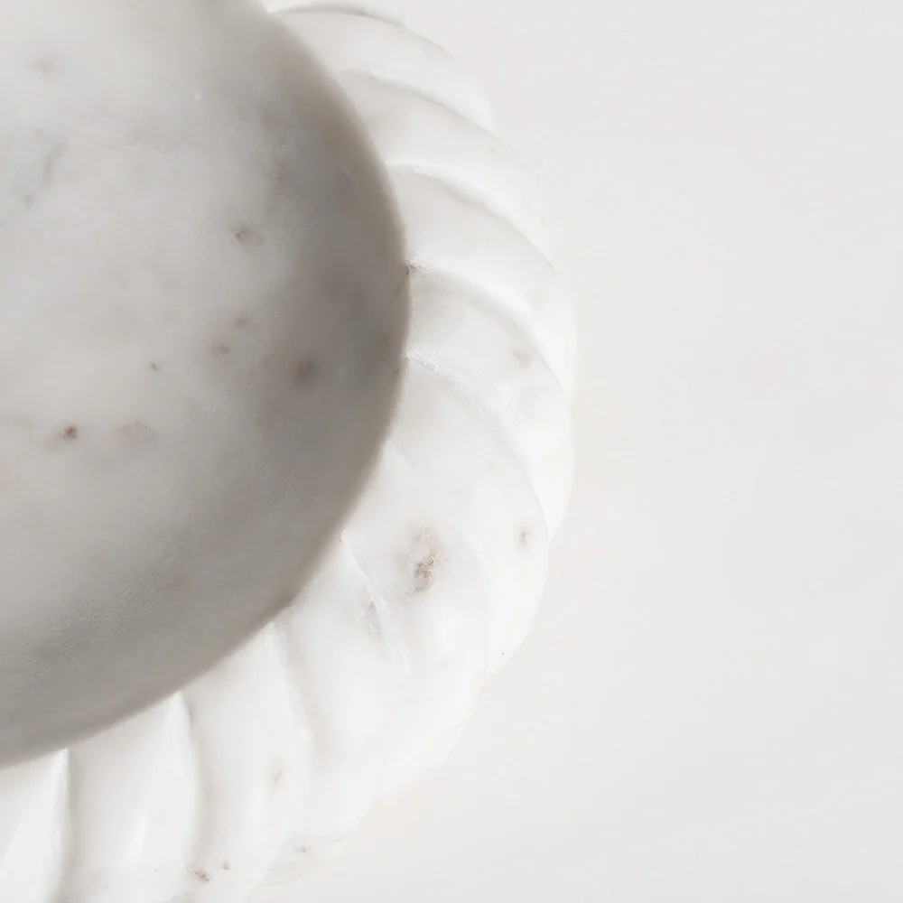 Ceres Round Marble Urli Medium - White - Image 6