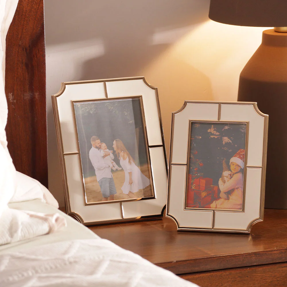 Chateau Photo Frame Medium - White Gold - Image 3