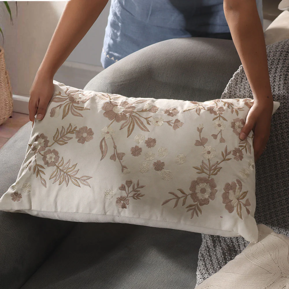 Cinqufoil Embroidered Cotton Rectangular Cushion Cover 60x40cm - Rust White - Image 3