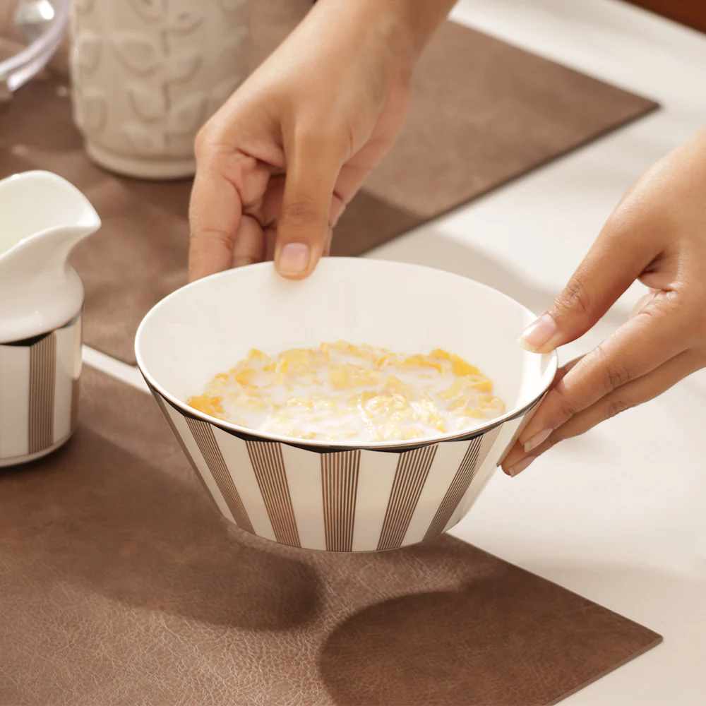 Cirque Medium Bowl - White Gold - Image 4