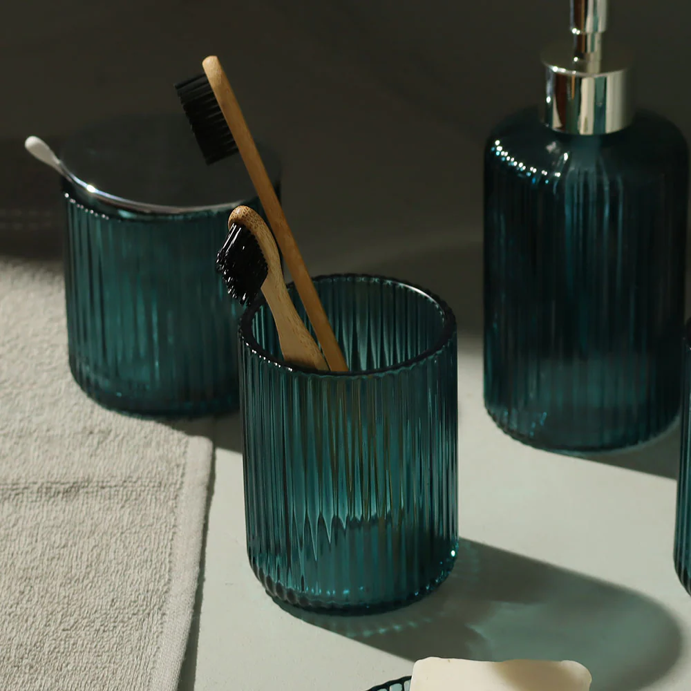 Claro 5-piece Glass Bathroom Set - Teal - Image 4