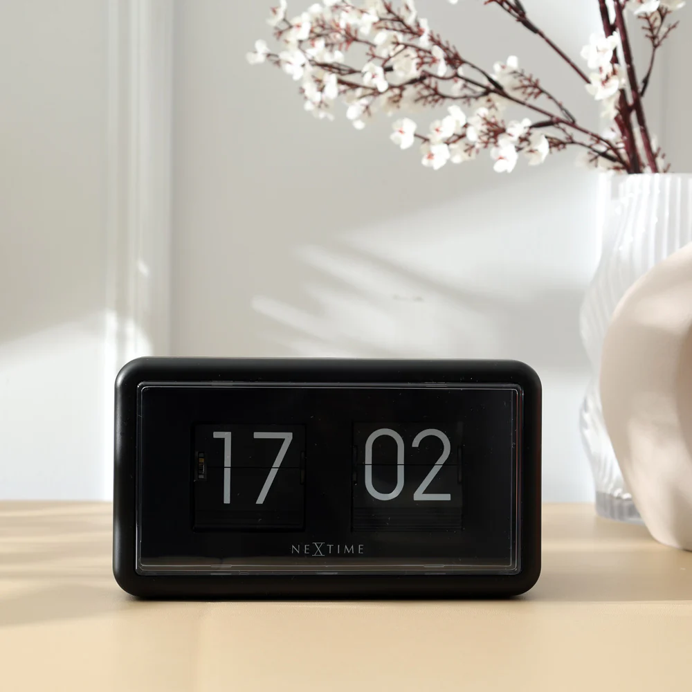 Classic Flip Clock - Black - Image 2