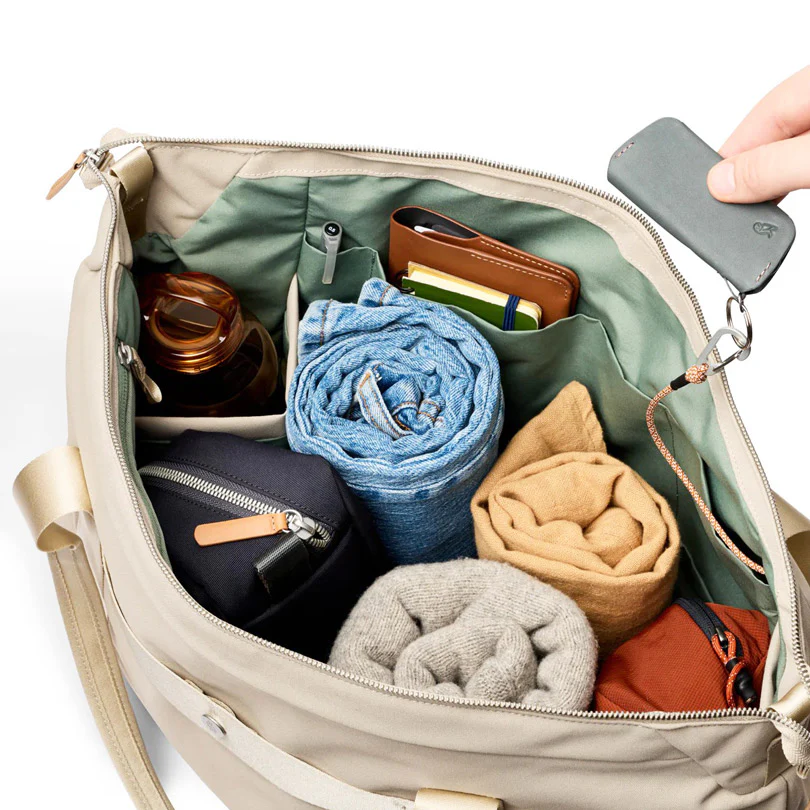 Classic Getaway Bag 28L - Tahini - Image 11