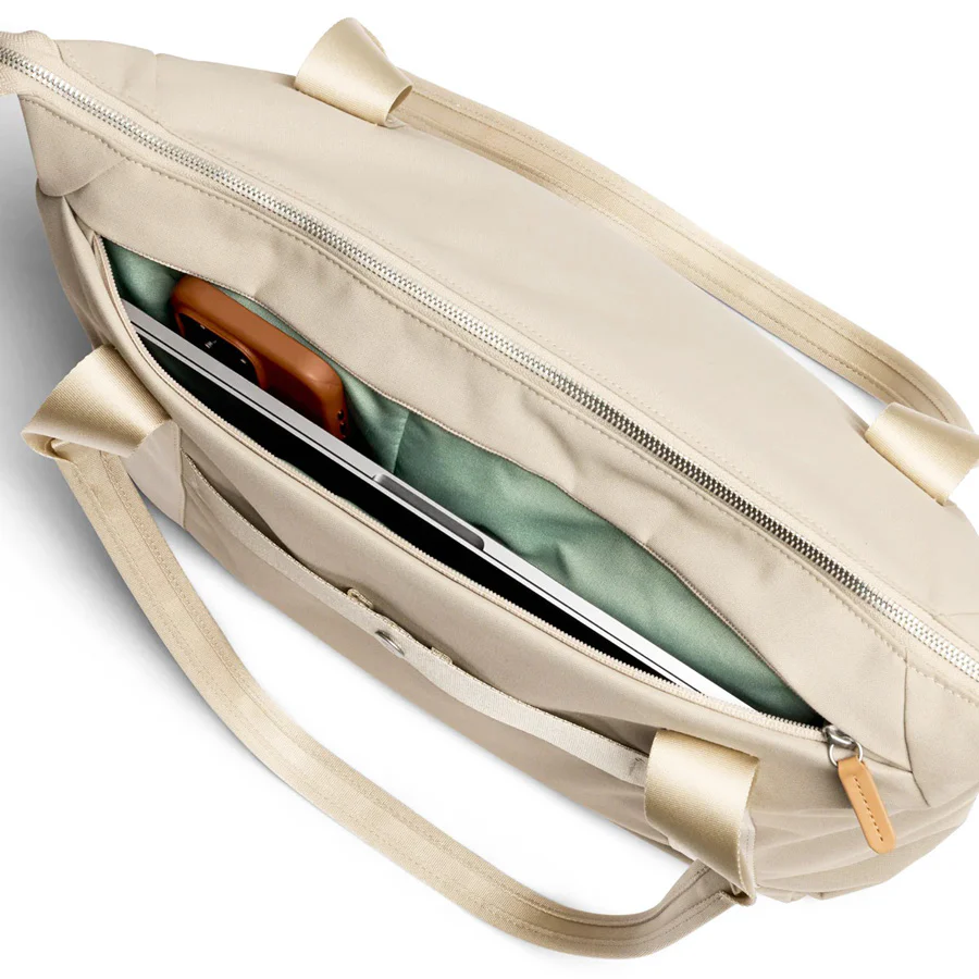 Classic Getaway Bag 28L - Tahini - Image 12