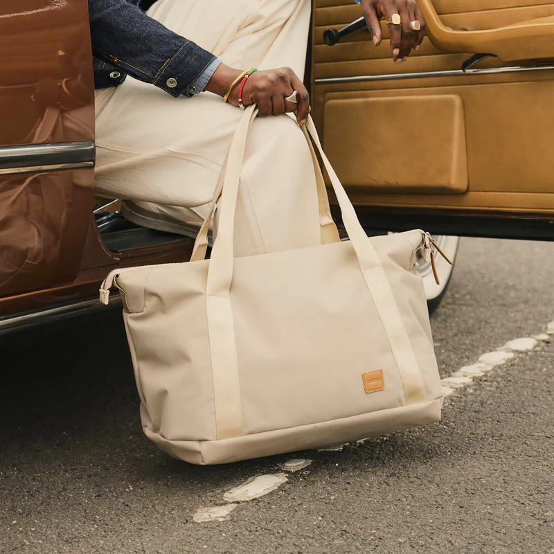 Classic Getaway Bag 28L - Tahini - Image 8