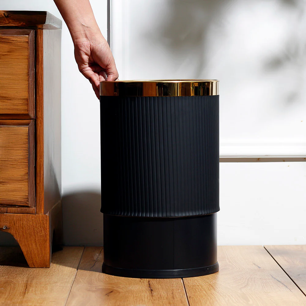 Columns Waste Bin 10L - Black & Gold - Image 3