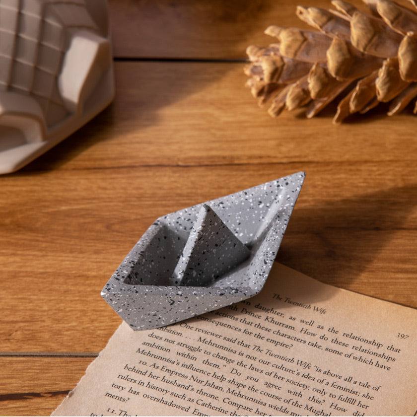 Concrete Boat Paperweight - Speckled Grey - Image 4