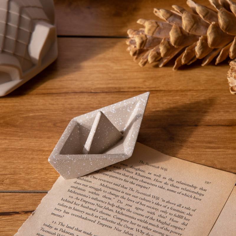 Concrete Boat Paperweight - Speckled Taupe - Image 4