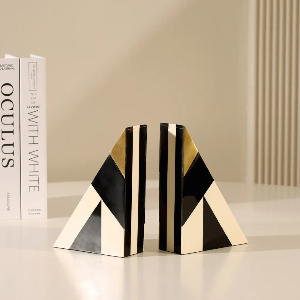 Cubist Triangular Bookends, Set of 2 - Monochrome Gold - Image 7
