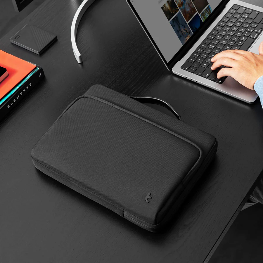 Defender A14 Premium Laptop Briefcase - Black 12 to 13 Inch