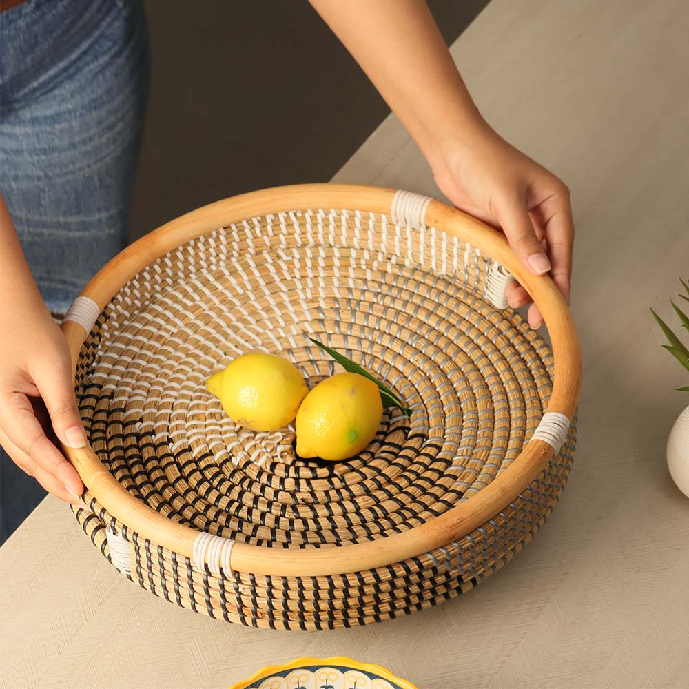 Deux Seagrass Round Tray Large - Monochrome - Image 2