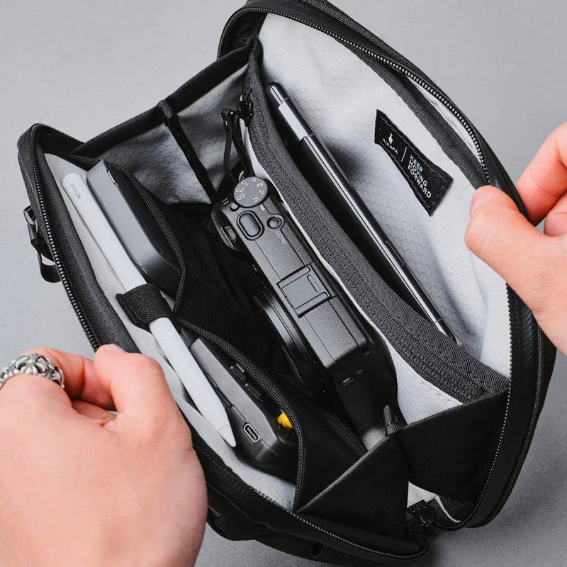 Elements Tech Case Mini - Axoflux Black - Image 4