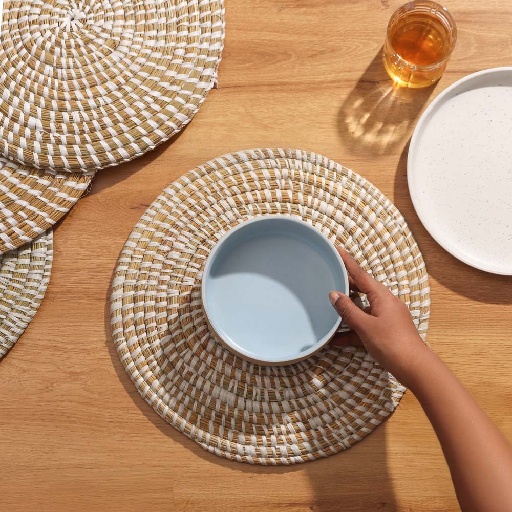 Elio Kaisa Round Placemats Large, Set of 4 - Natural - Image 2