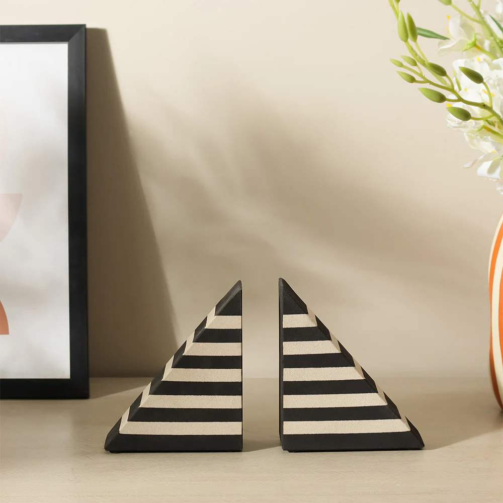 Erza Small Bookends, Set of 2 - Monochrome - Image 2