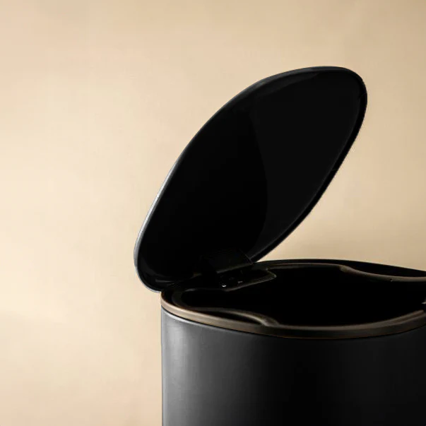 Essentials Sqround Pedal Bin 5L - Black - Image 8
