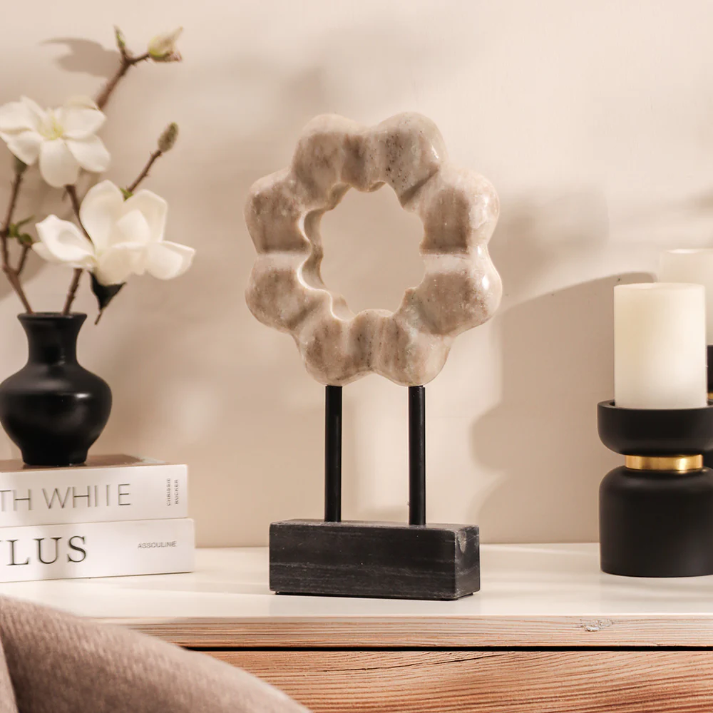Etoile Marble Sculpture Medium - Beige Black - Image 2