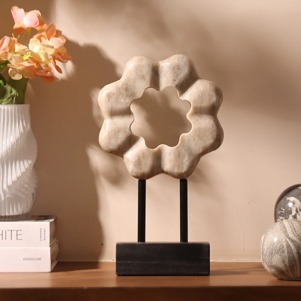 Etoile Marble Sculpture Medium - Beige Black - Image 4