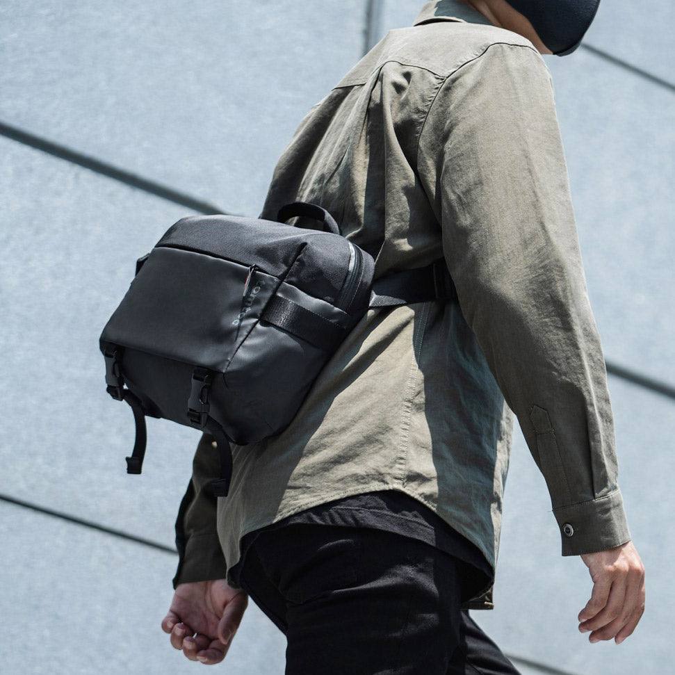 Explorer Sling Bag Large - Black - Image 11
