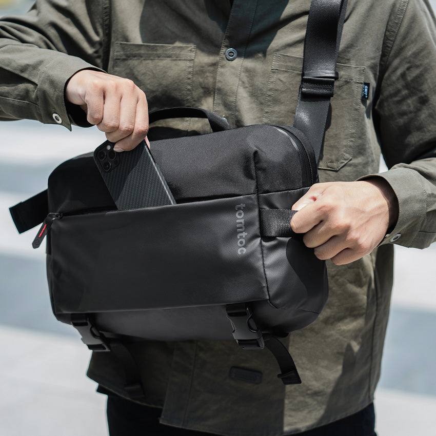 Explorer Sling Bag Large - Black - Image 3