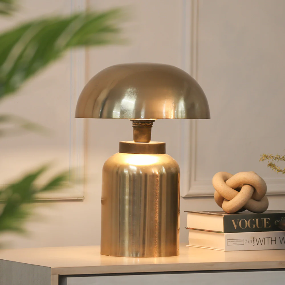 Farvel Table Lamp Large - Gold - Image 4