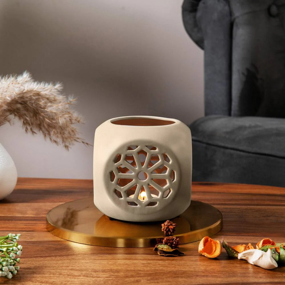 Fiore Ceramic Tealight Holder Medium - Beige - Image 4