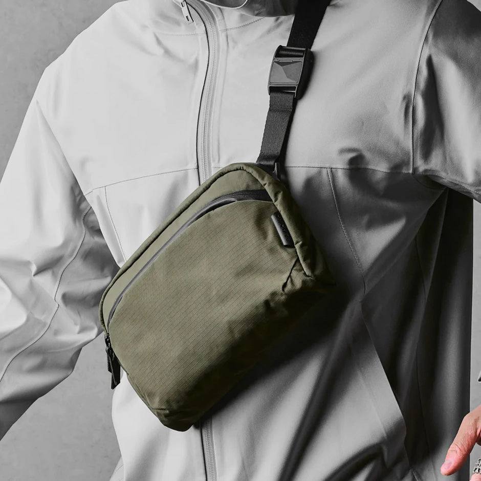 Flight Sling Bag 2L - Axoflux Green - Image 5