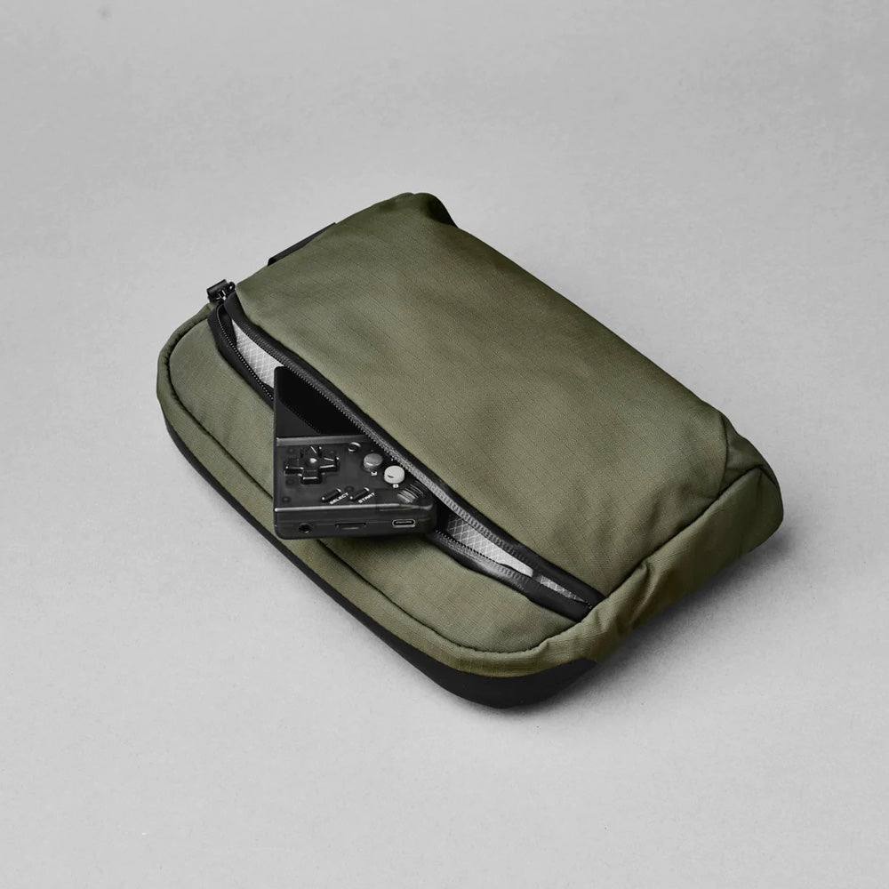 Flight Sling Bag 2L - Axoflux Green - Image 8