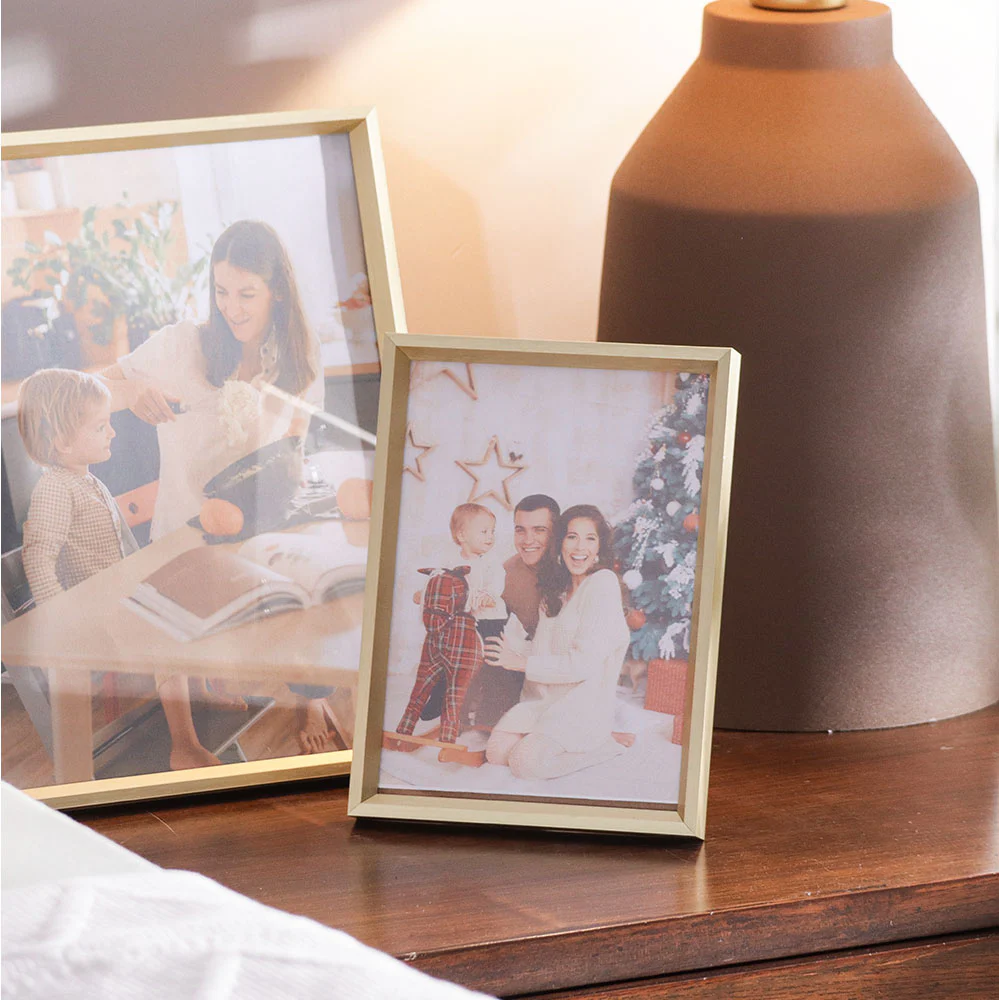 Gleam Metal Photo Frame Large - Gold - Image 3