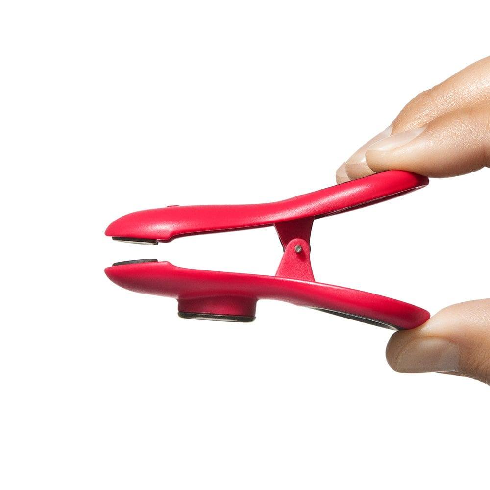 Good Grips All-Purpose Magnetic Clips, Set of 4 - Image 4