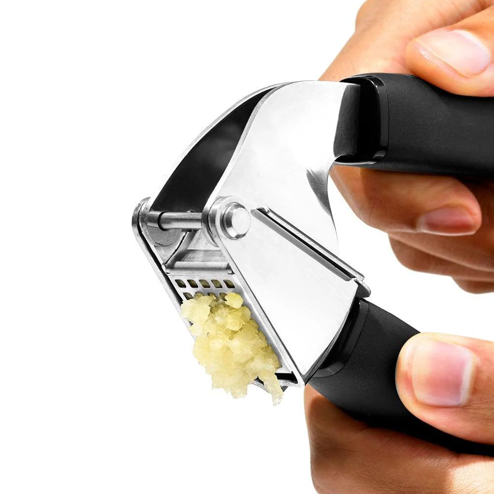 Good Grips Garlic Press - Black - Image 5