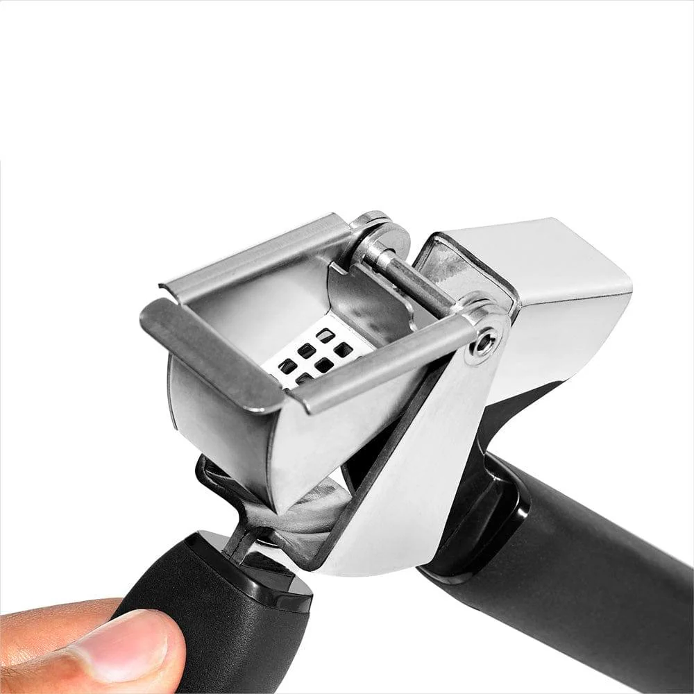 Good Grips Garlic Press - Black - Image 8