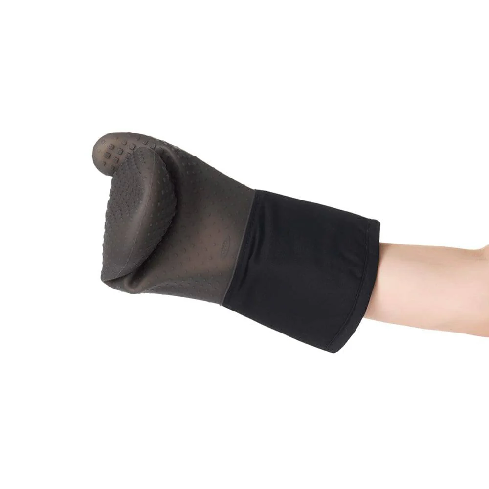 Good Grips Silicone Oven Mitt - Black - Image 10