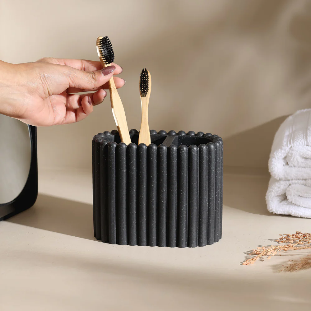 Ibaki Toothbrush Holder - Speckled Black - Image 2
