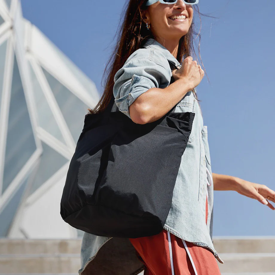 Laneway Totepack 18L - Ink Black - Image 2