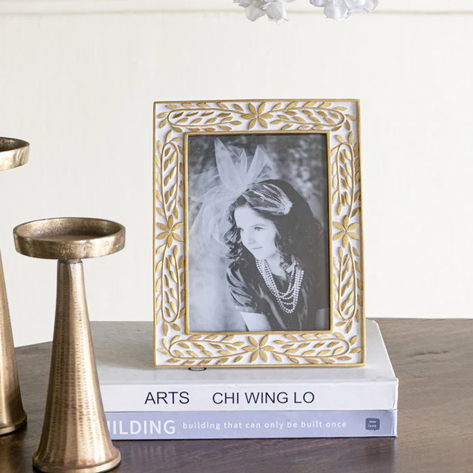 Laurel Photo Frame Large - Gold White