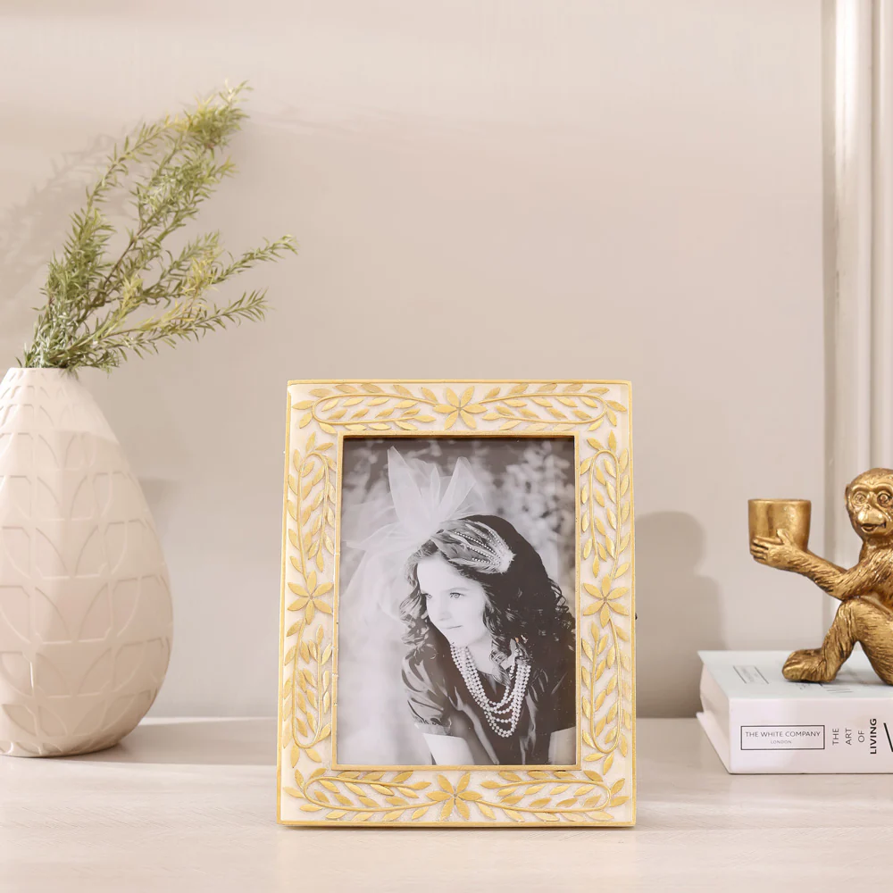 Laurel Photo Frame Large - Gold White - Image 2