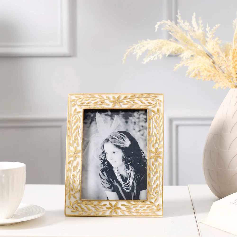 Laurel Photo Frame Large - Gold White - Image 3