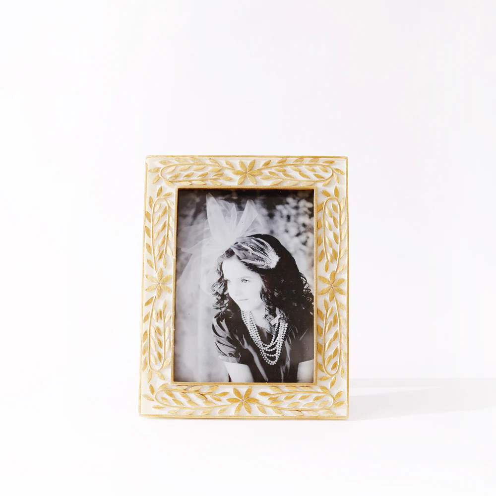 Laurel Photo Frame Large - Gold White - Image 5