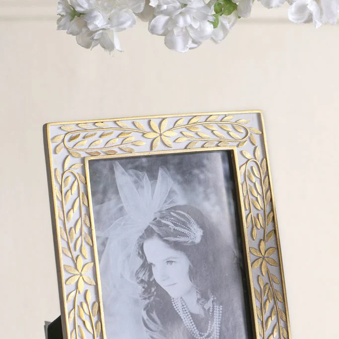 Laurel Photo Frame Large - Gold White - Image 6