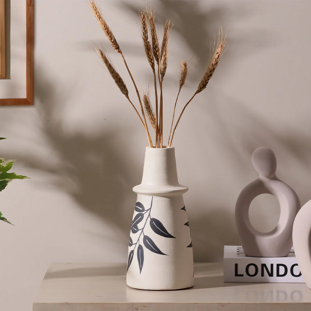 Leaf Terracotta Vase Medium - Ivory Black - Image 2