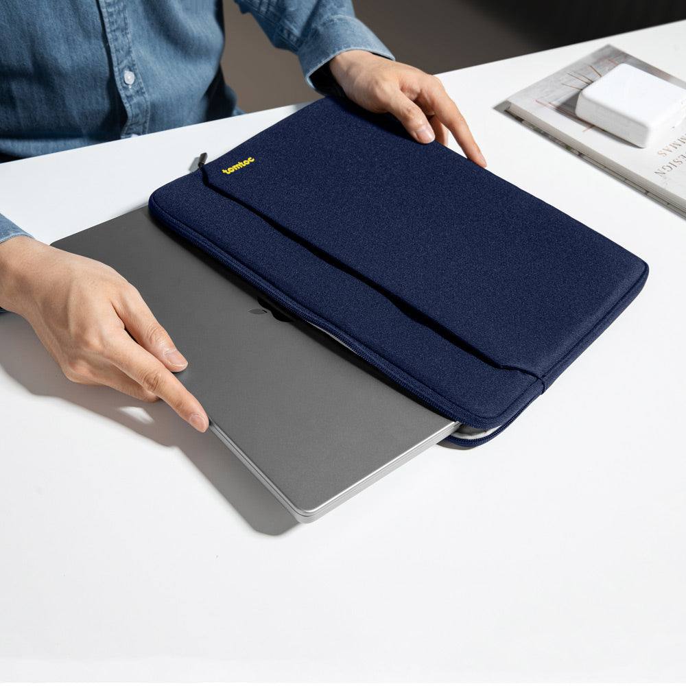 Light A18 Laptop Sleeve - Dark Blue 14 Inches - Image 8