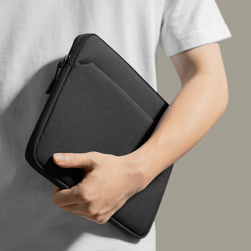 Light B18 Tablet Sleeve - Black 12.9 Inch - Image 16