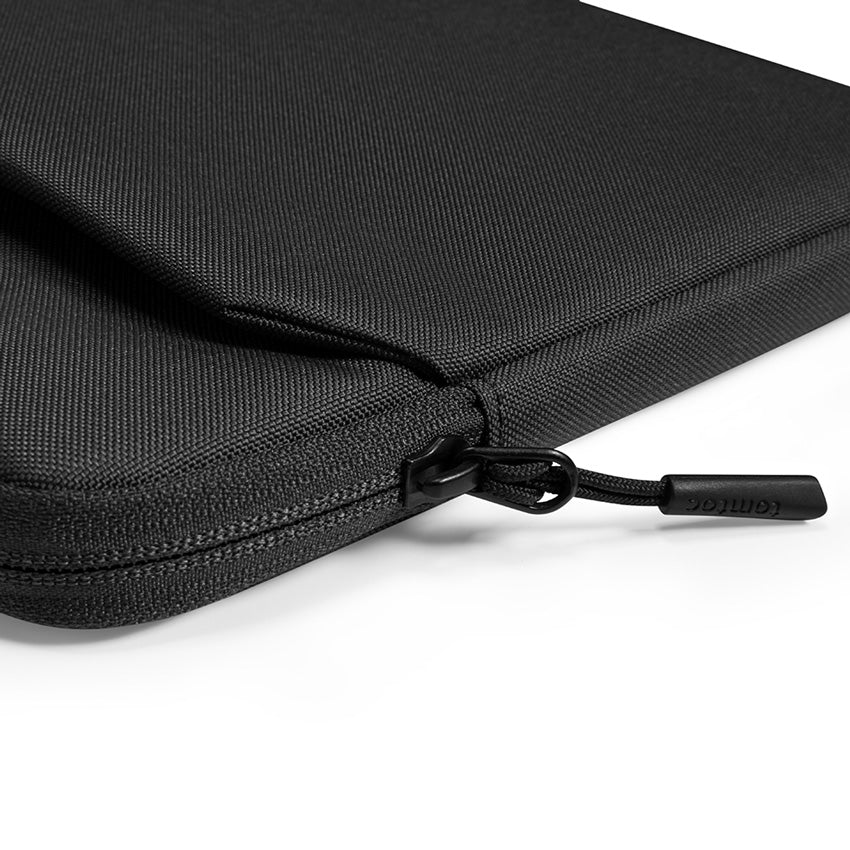 Light B18 Tablet Sleeve - Black 12.9 Inch - Image 3