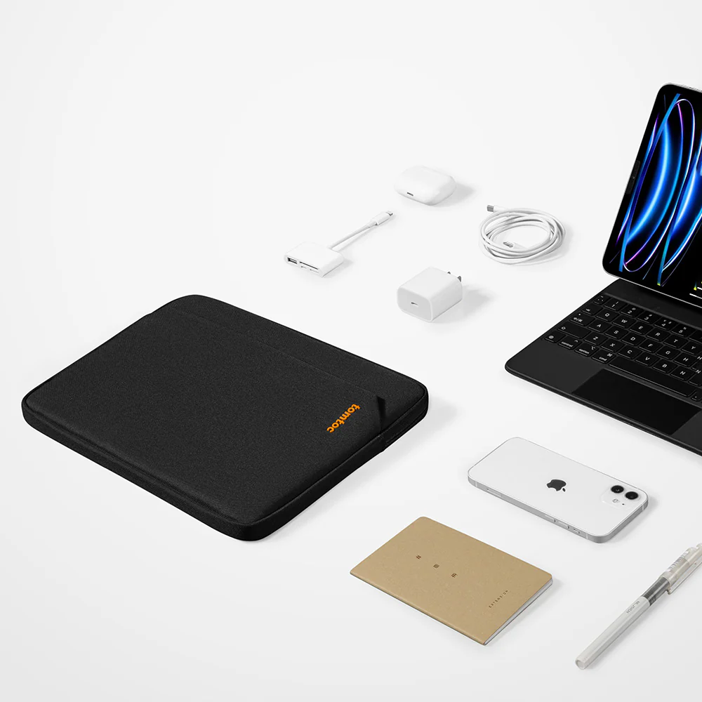 Light B18 Tablet Sleeve - Black 12.9 Inch - Image 4