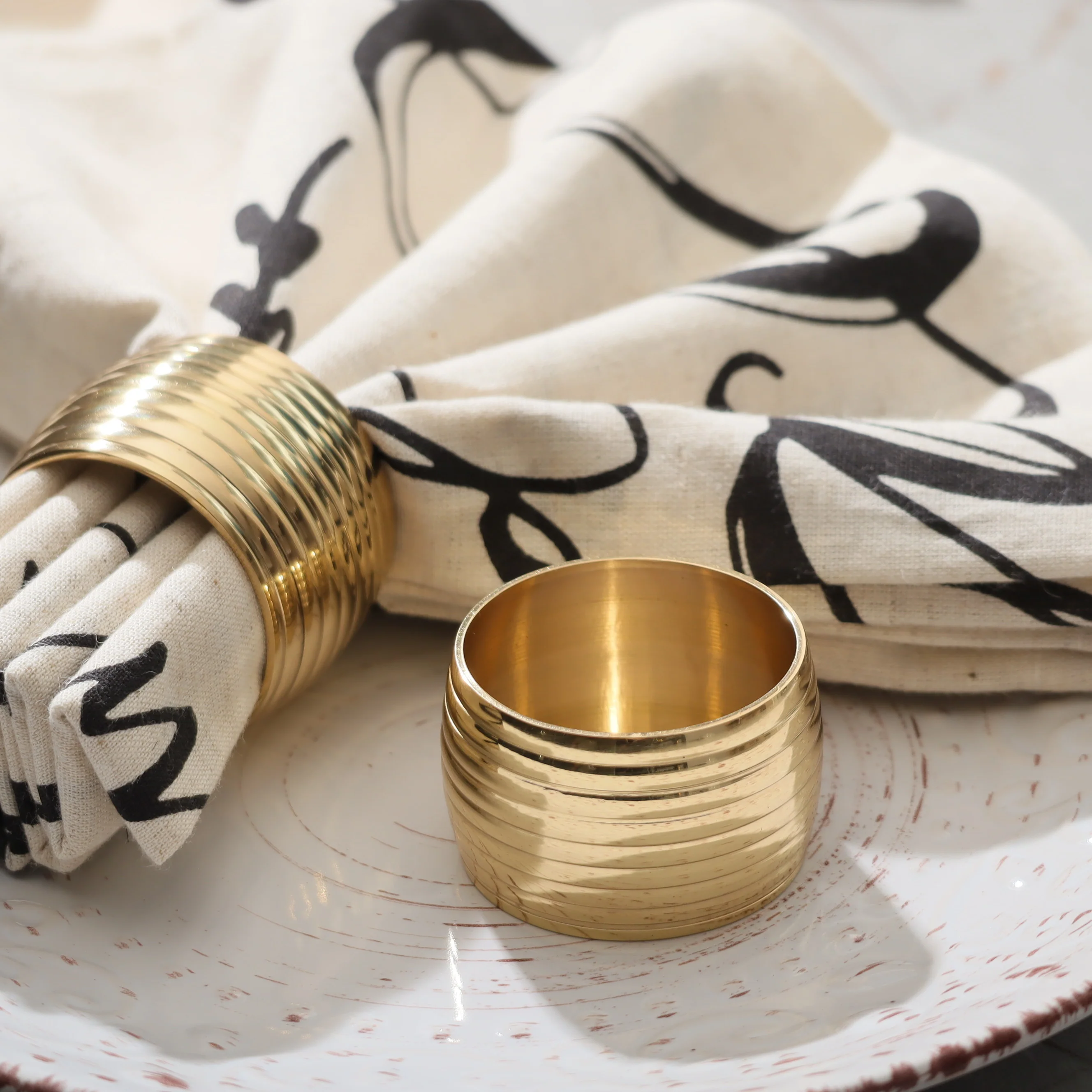 Lines Brass Napkin Rings, Set of 6 - Gold